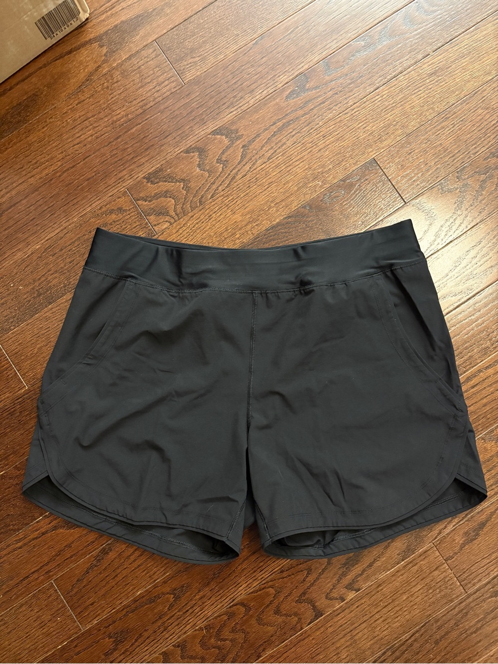 Lands’ End Women’s Black Board Shorts - No Lining